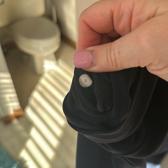 Crop 23inch Navy Legging - Picture 3 of 3